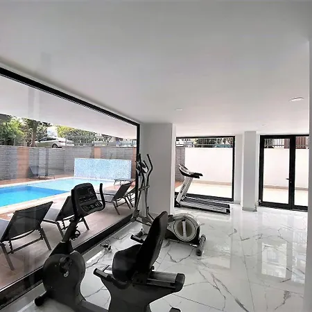 Apartment The Yacht Apartments-tranquiliti And Comfort In The Heard Of 200m To Keykubat